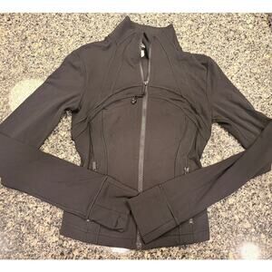 Lululemon Define Cropped Jacket - Black, Size 2 - Flattering Fit